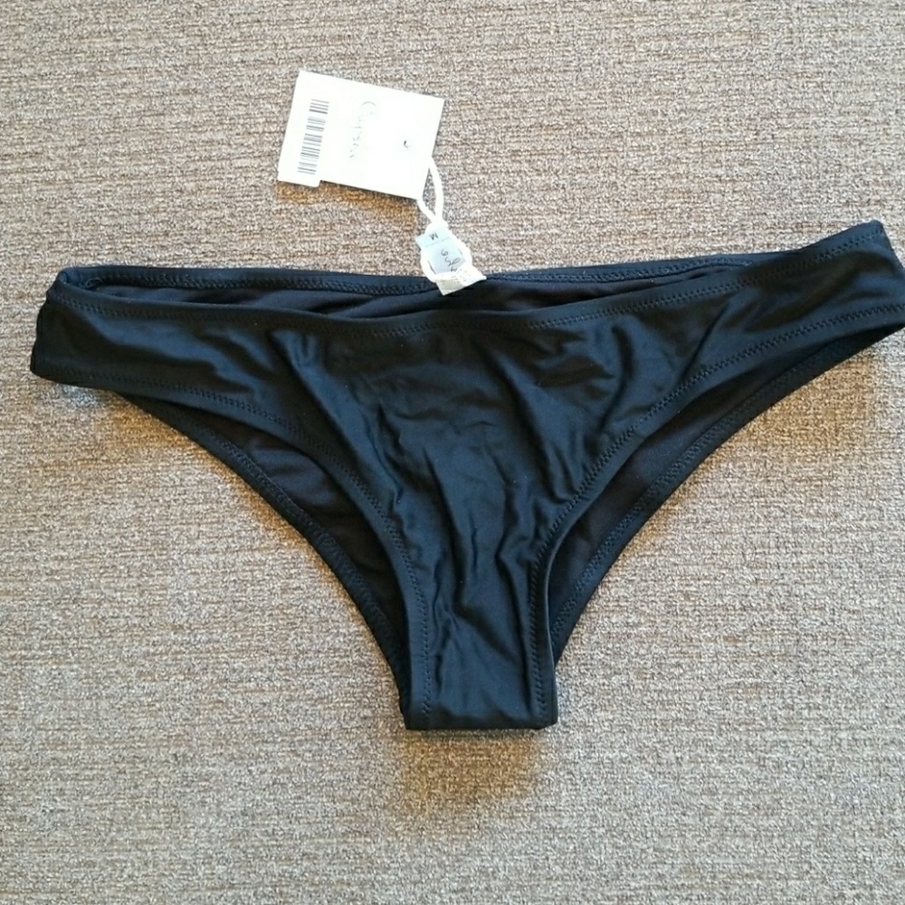 Cupshe solid black bikini bottoms